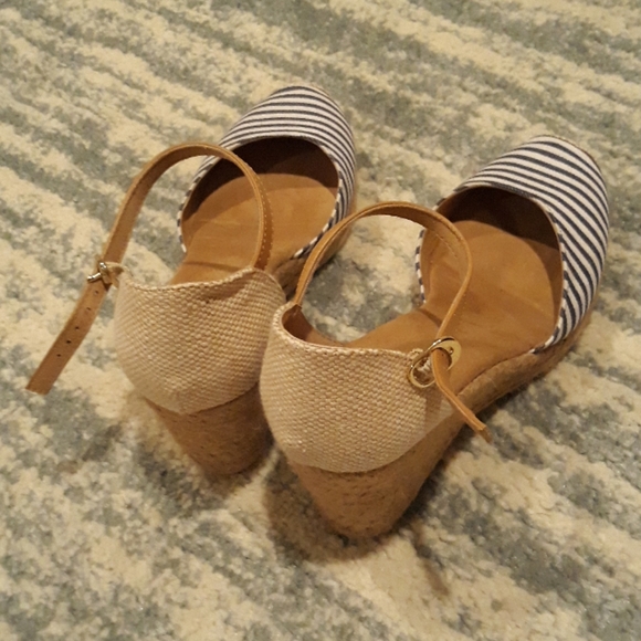 ❤White mountain size 8 1/5 wedges - Picture 3 of 4